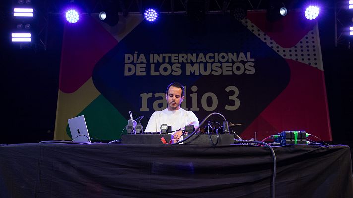  - Actuaciones de Maika Makowski, Alice Wonder,  Alba Reche y Baiuca