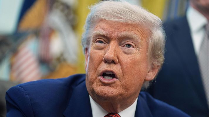 Telediario 2 - Trump amenaza con romper la tregua arancelaria con Bruselas antes de tiempo