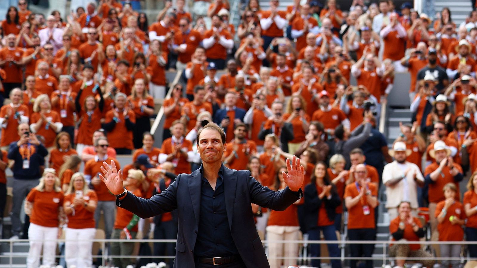 Recibimiento épico a Rafa Nadal en Roland Garros - Tenis | Ver