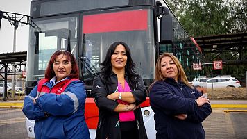 Conductoras de transporte público en Chile: "Ha sido una mejora total en mi vida"