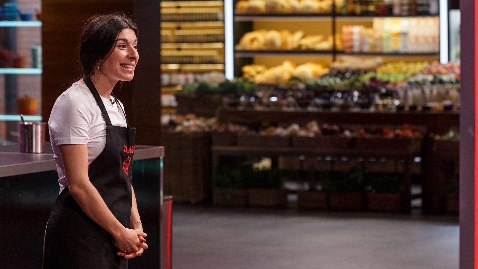 Clara abandona las cocinas de MasterChef 13 - MasterChef | Ver