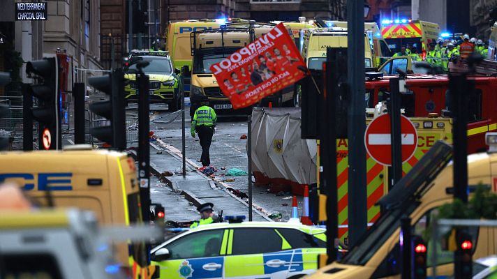 La tarde en 24h - Un hombre atropella a varias personas en el centro de Liverpool