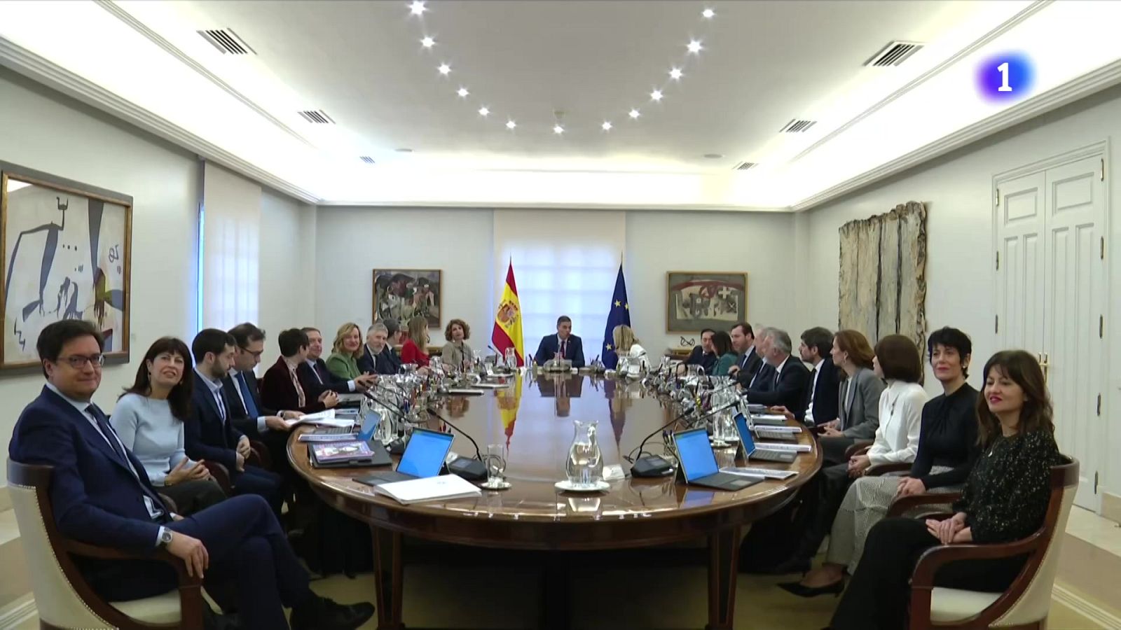 L'opa del BBVA al Sabadell, pendent de la decisió del govern - L'Informatiu | Veure