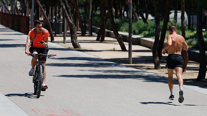 Telediario 1 - Llega el calor: cómo afecta a la salud de los más vulnerables