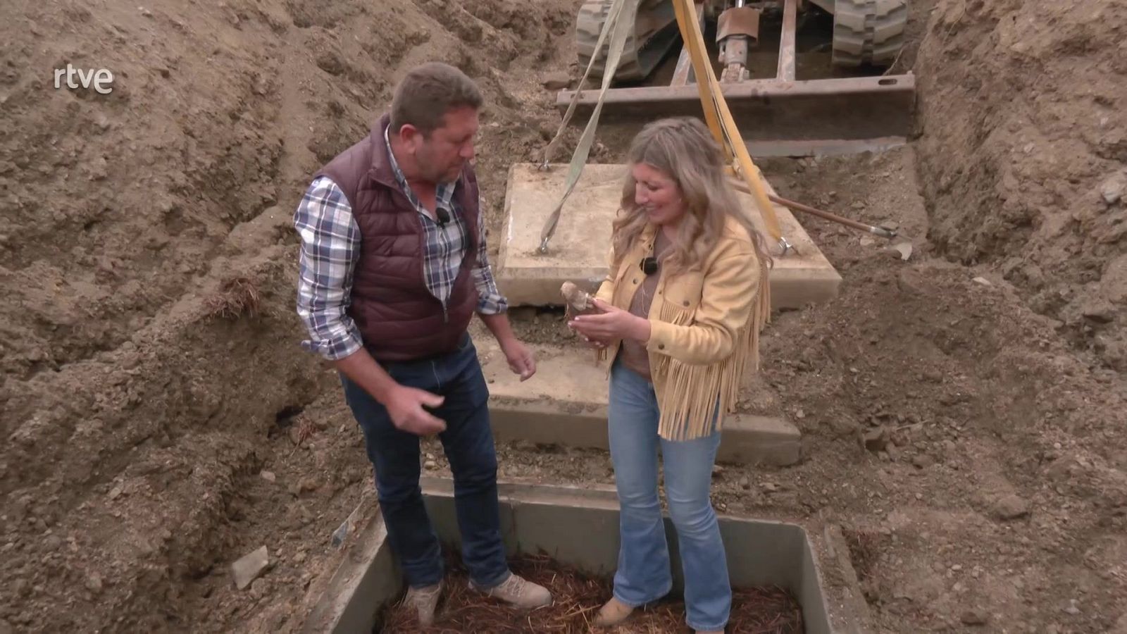 Un vino "resucita" tras dos años enterrado bajo tierra | Ver