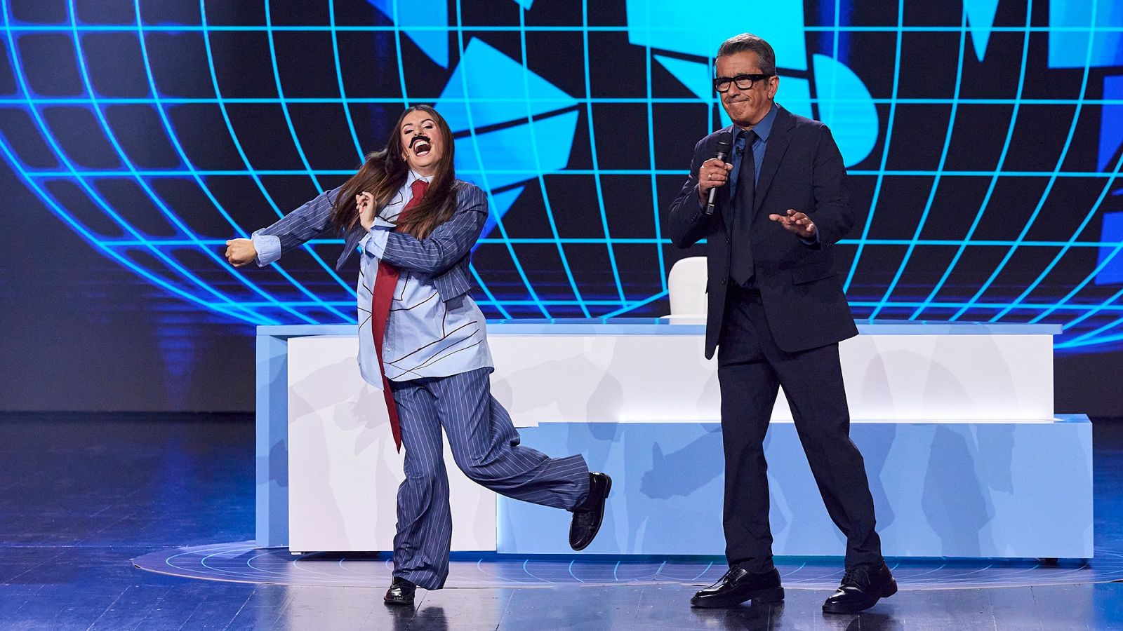 Lavado de cara y Espresso Macchiato, por favore - Futuro imperfecto | Ver