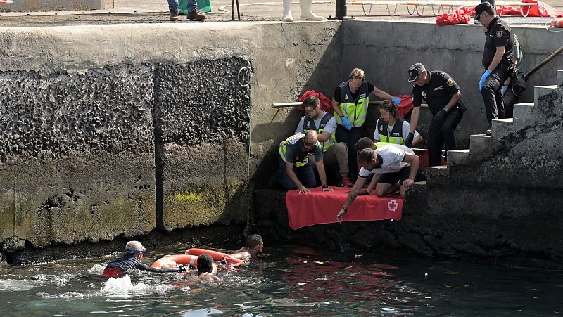 Canarias pide que se aceleren los tiempos para el reparto de menores no acompañados