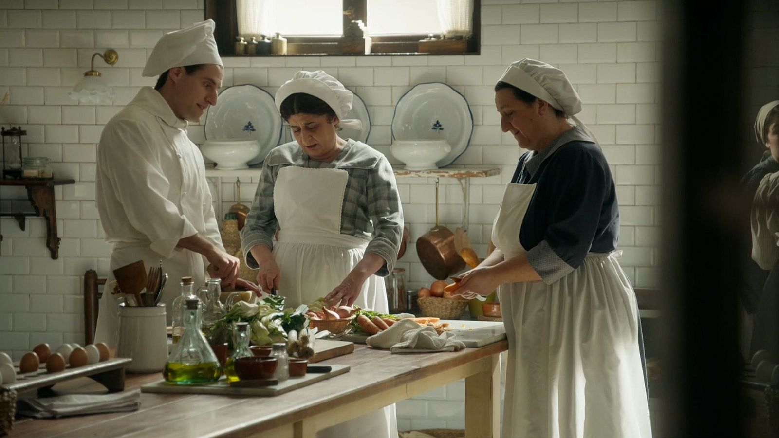 La Promesa - Lope, Simona y Candela no se fían de Petra - La promesa | Ver