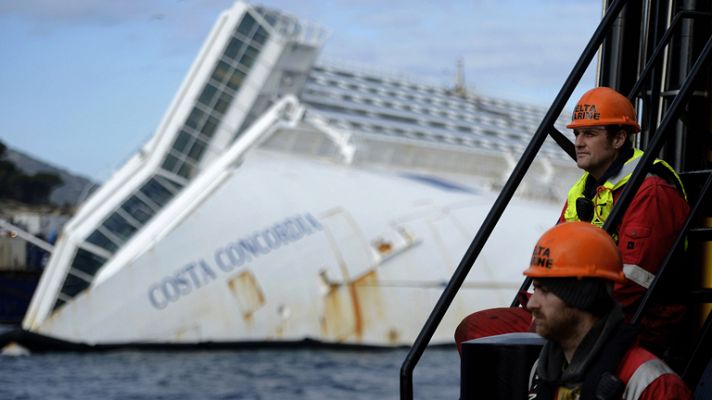 Telediario 1 - Un año del naufragio del Concordia