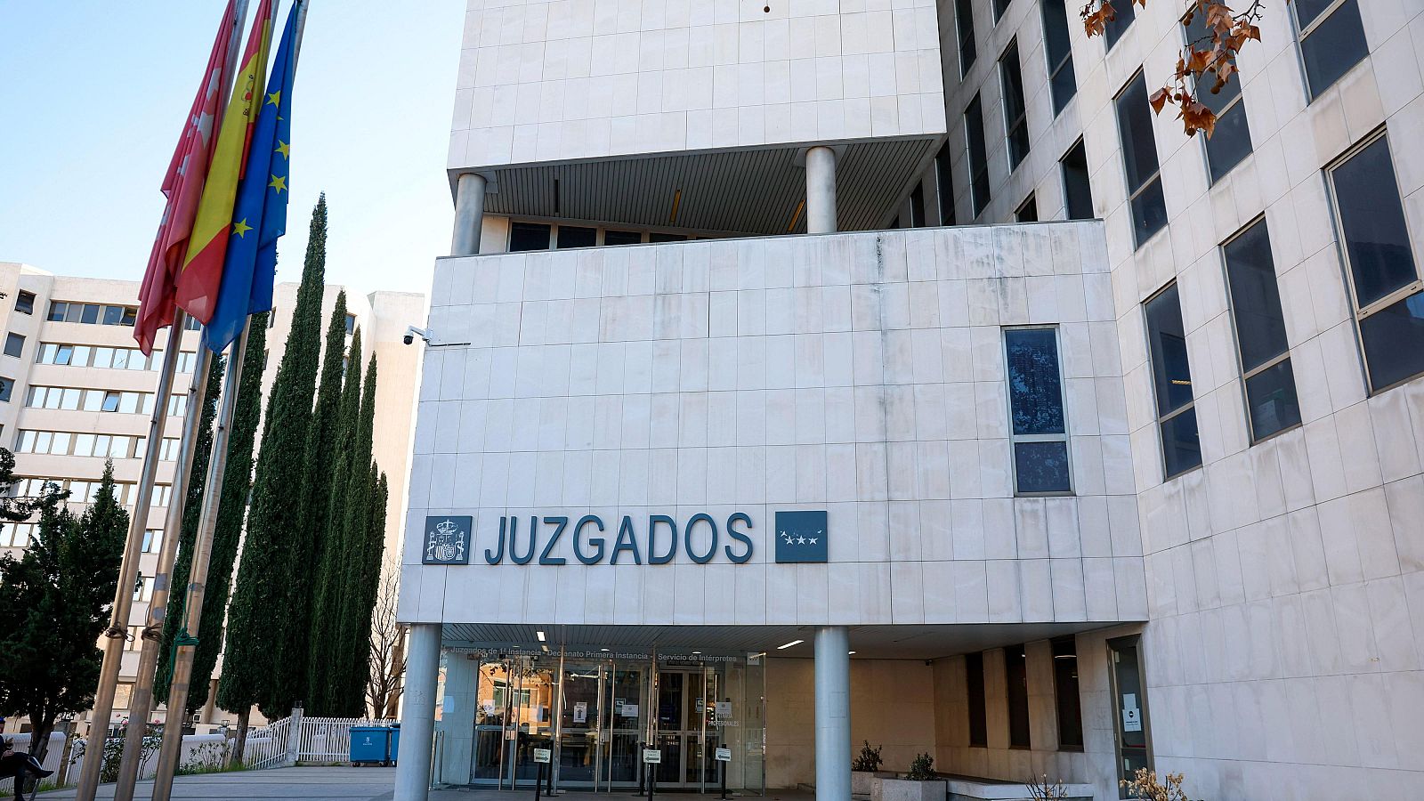 El juez Peinado renuncia a investigar el rescate de Air Europa - Telediario 2 | Ver