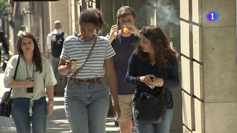 El 21,4% dels catalans majors de 15 anys fuma - L'Informatiu | Veure