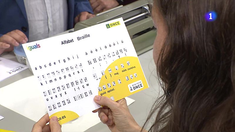 Llegir amb els dits - L'Informatiu | Veure