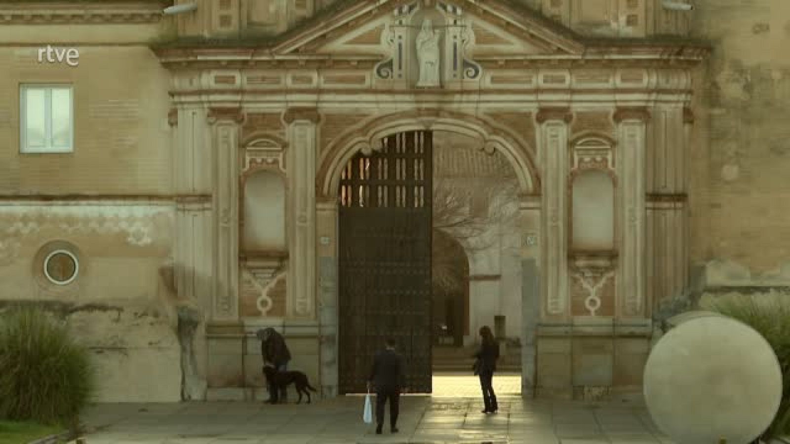 Expo Elaine Sturtevant - Atención obras | Ver