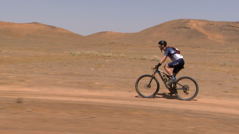 TDPedales | 'A Bloque': La Titan Desert desde sus entra�as - TDPedales | Ver