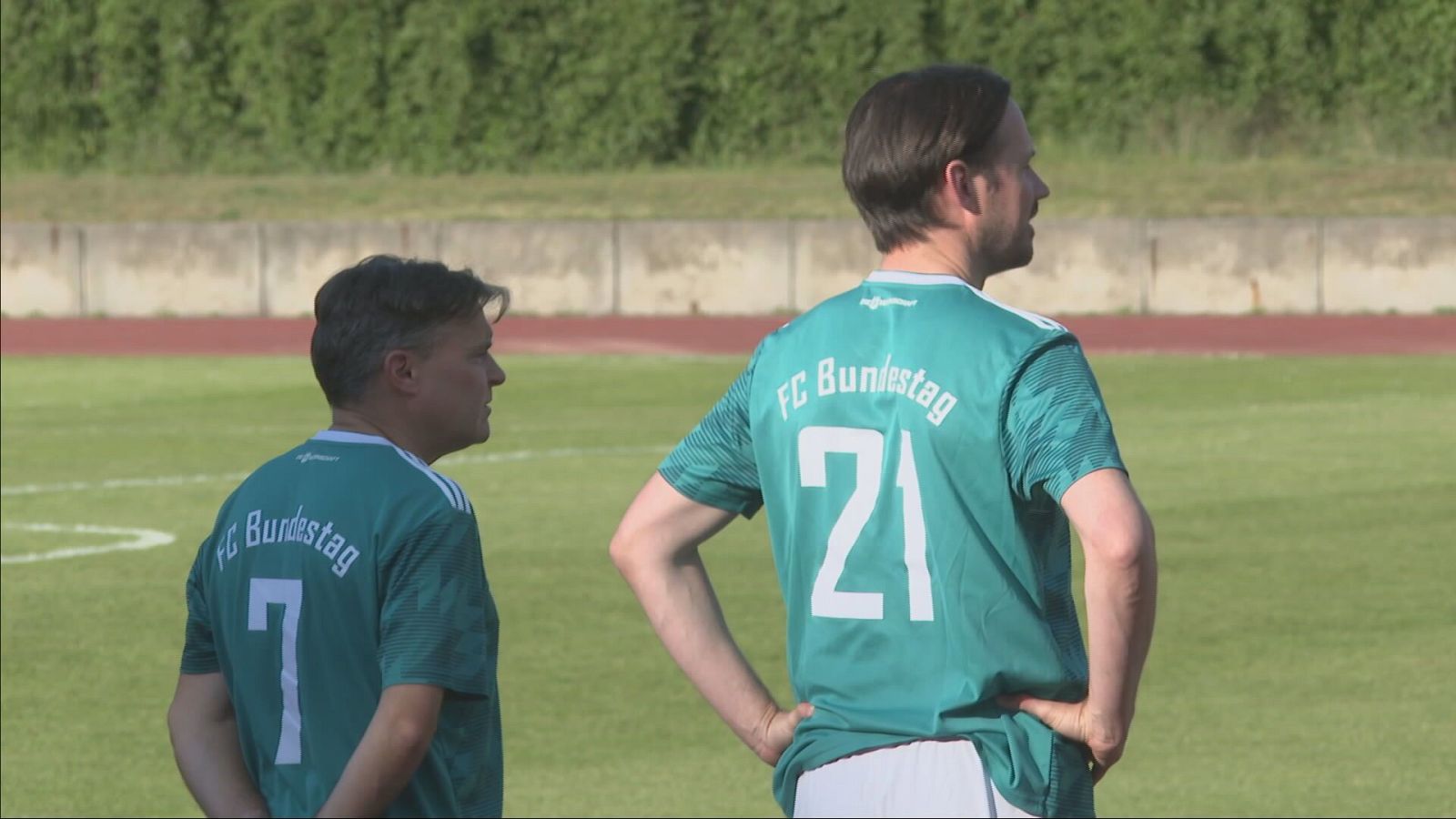 El equipo del Bundestag no quiere jugar con la ultraderecha | Ver