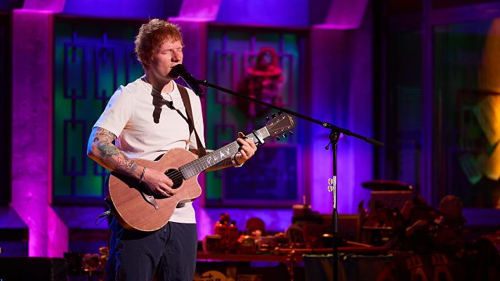 La Revuelta - Ed Sheeran canta "Old phone"