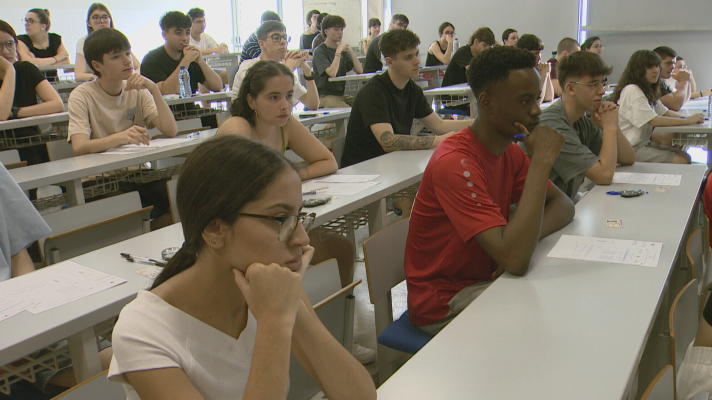 Noticias Murcia - Más de 7.000 alumnos de la Región de Murcia se enfrentan a la PAU