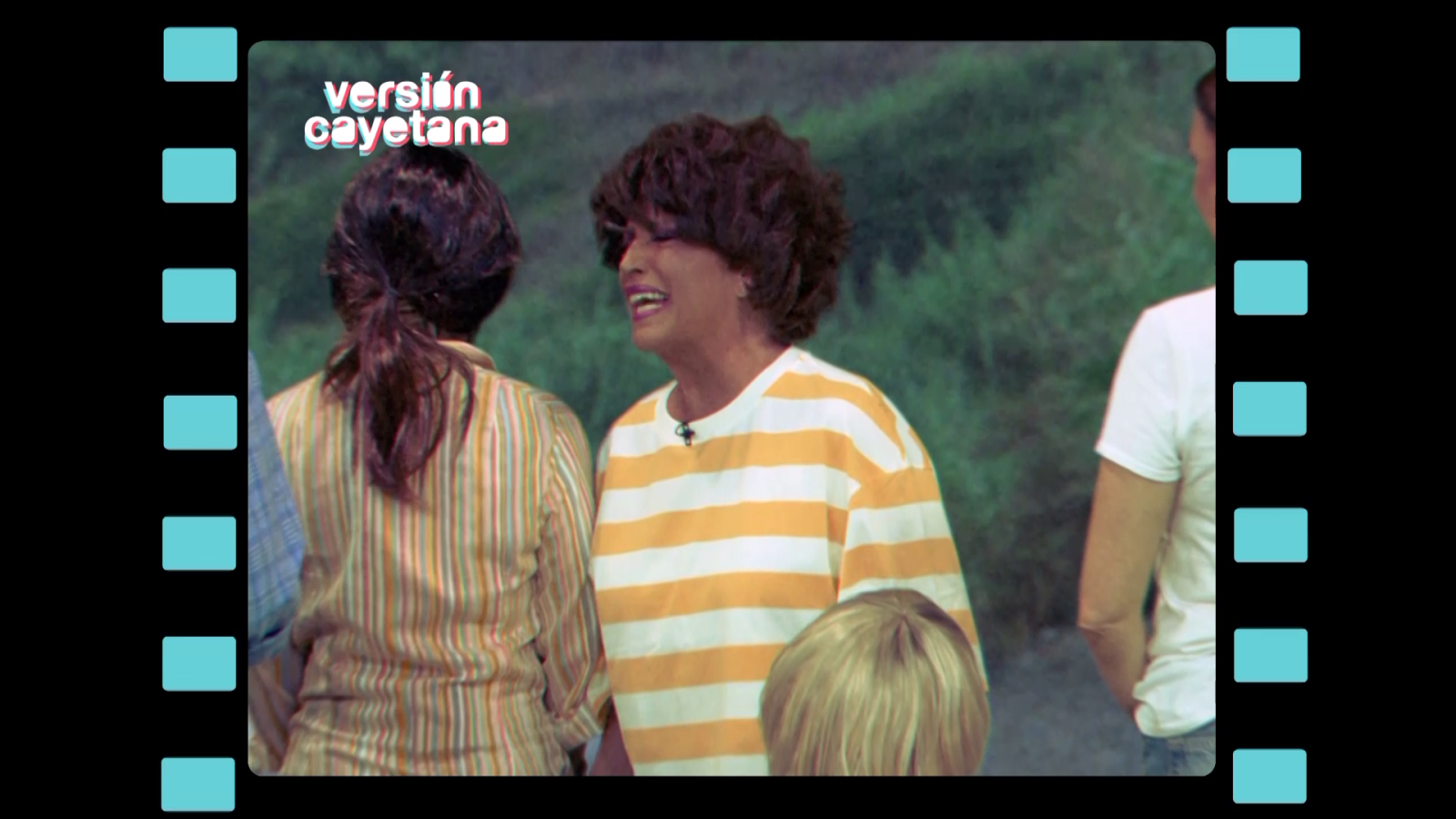 La Familia de la Tele recrea 'Verano azul' con Cayetana Guilln Cuervo: "Chanquete ha muerto!"