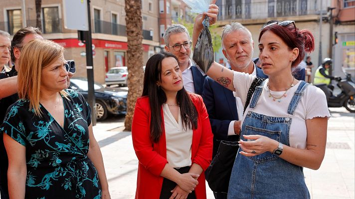  - Vecinos de Catarroja exigen al ministro Torres que reparen el alcantarillado, dañado desde la riada