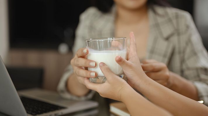 RTVE Salud - ¿La leche es buena?