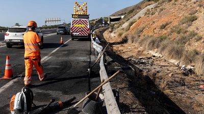 Cuatro muertos, uno de ellos polic�a, en una persecuci�n por un robo en M�laga - Informativo 24h | Ver