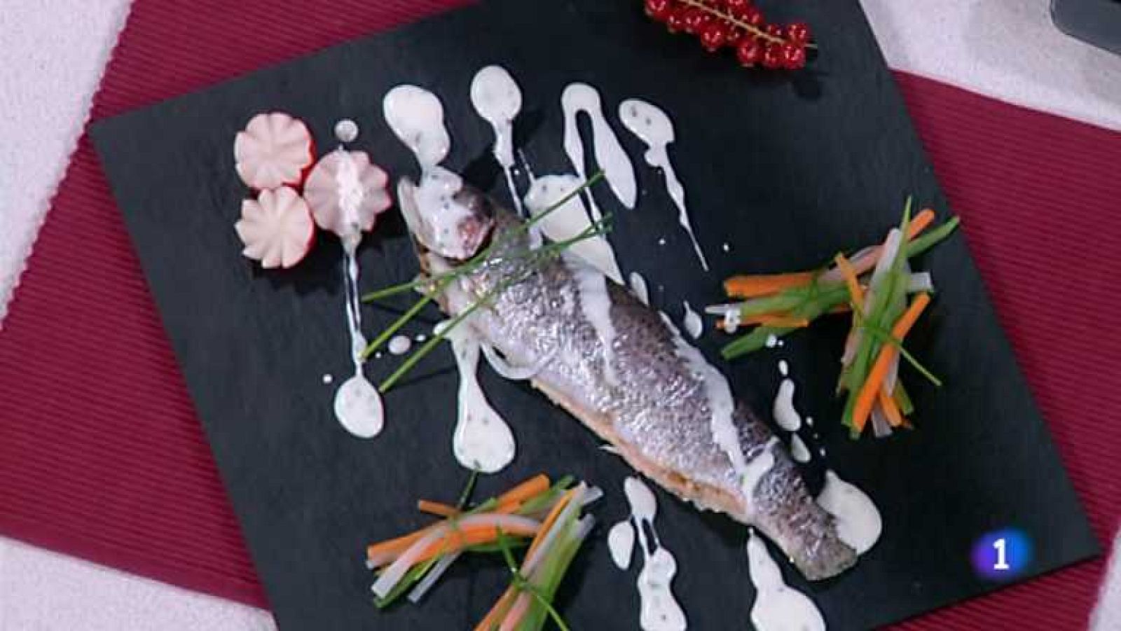 Cocina con Sergio - Truchas rellenas de marisco en salsa de crema - ver ahora