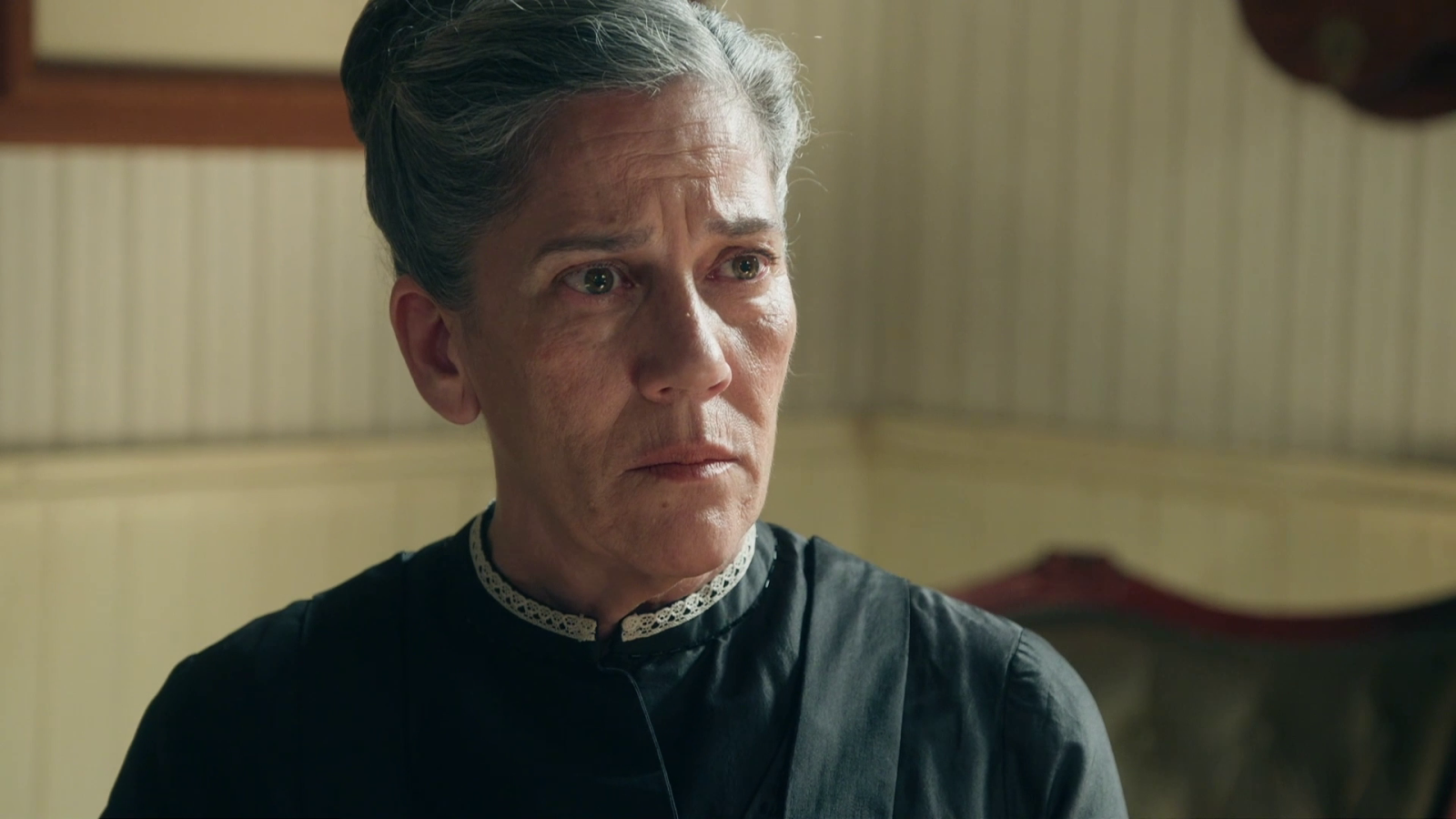 La Promesa - Don Rómulo comunica a Petra su despido - La promesa | Ver