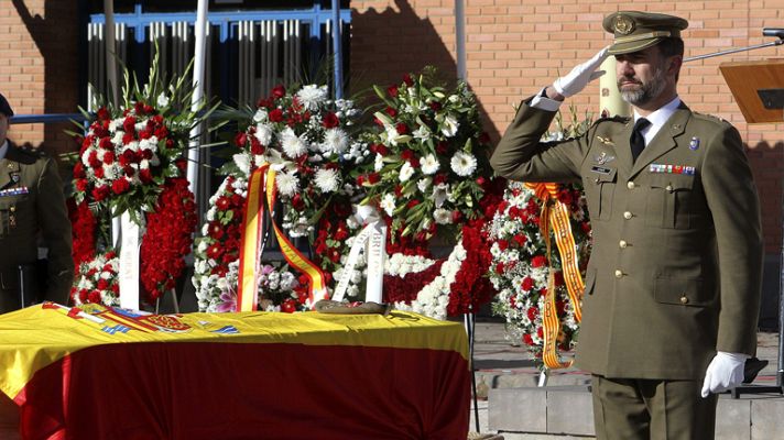 Telediario 1 - El príncipe preside el funeral por el militar español muerto en Afganistán