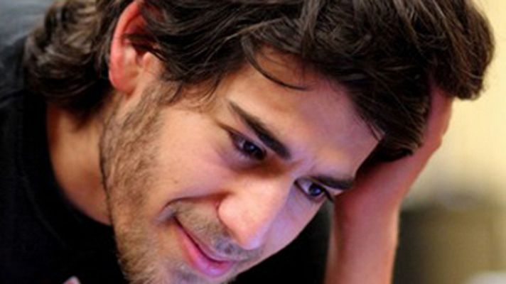 Telediario 1 - Muere Aaron Swartz a los 26 años, programador y activista que desarrolló la tecnología web RSS