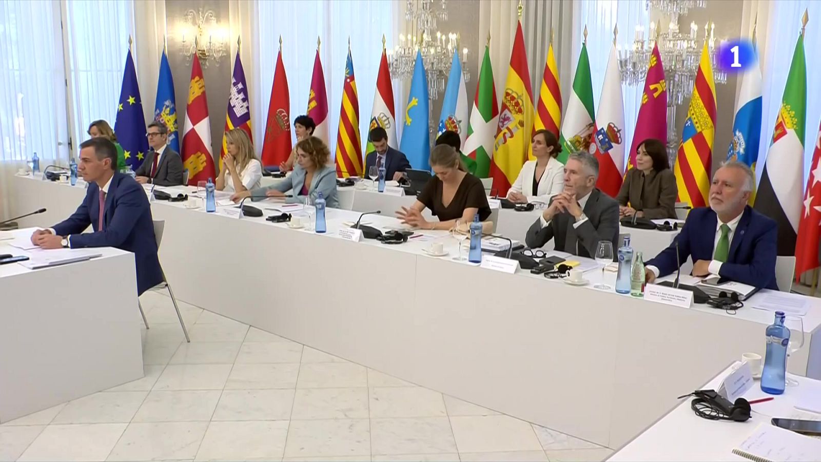 Conferència Presidents a Barcelona, escenari de l'enfrontament entre el PP i el Govern - L'Informatiu | Veure