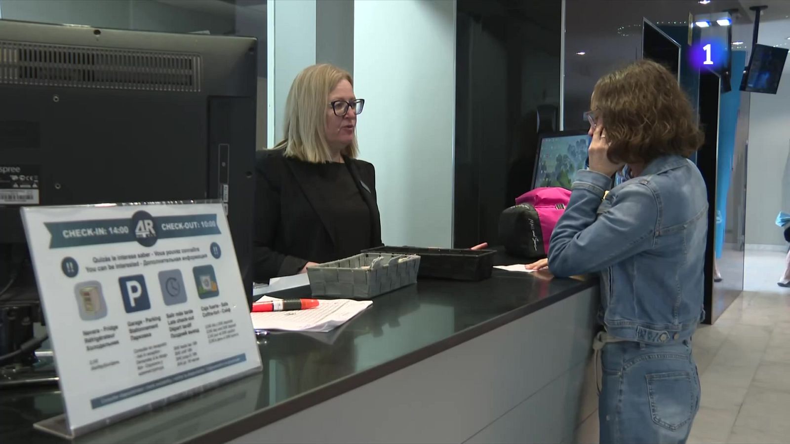 Primer tast de la temporada turística d'estiu - L'Informatiu | Veure