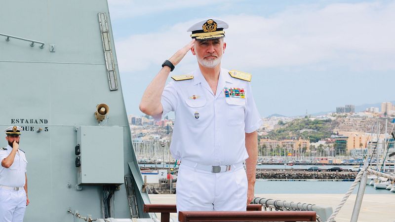 Felipe VI acude a Canarias por el 'Día de las Fuerzas Armadas' - Telediario 2 | Ver