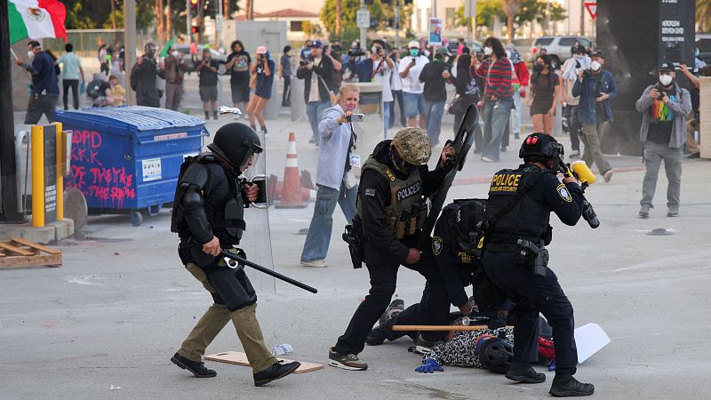 Las redadas antiinmigración dejan 44 detenidos en Los Ángeles | Ver