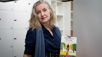 Rebecca Solnit pide pasos firmes por el clima y el feminismo en 'El camino inesperado'