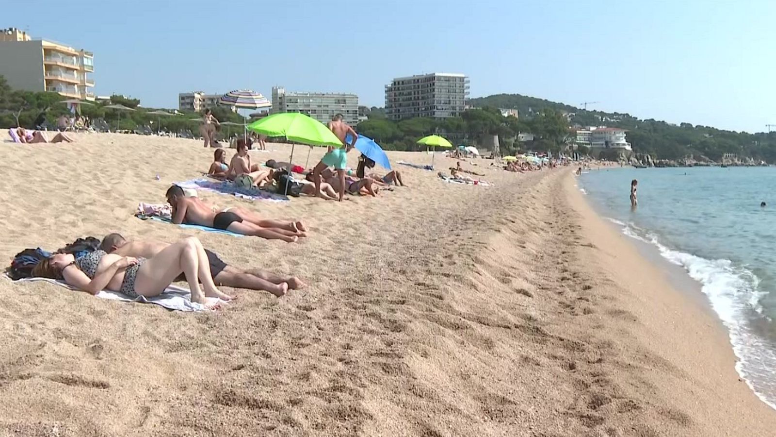 El bon temps allarga la segona Pasqua i endarrereix la tornada de molts vehicles - L'Informatiu | Veure