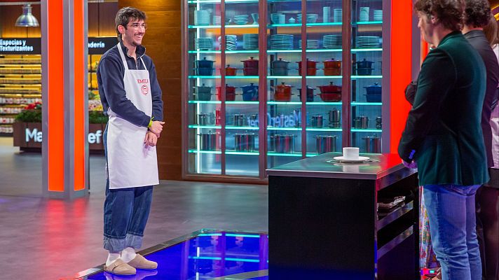 MasterChef - Emilio le dedica el plato a sus cuidadoras en MasterChef