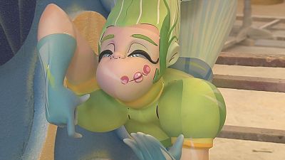 Els artistes ultimen els detalls dels ninots que eixiran al carrer en q�esti� de dies | Ver