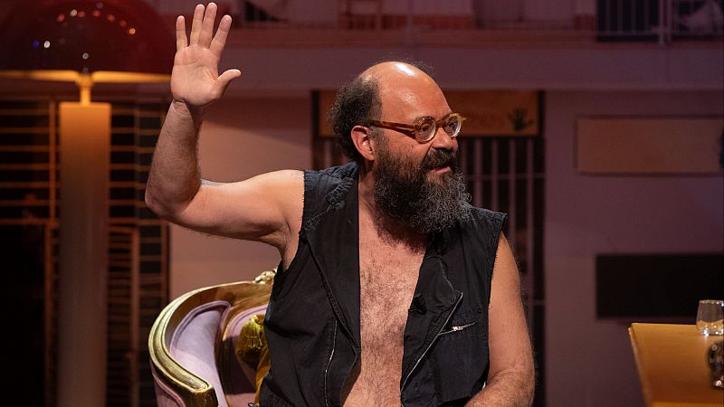 La sorprendente confesin de Ignatius Farray en 'Al cielo con ella': "Quise ser cura antes que cmico"