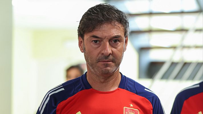 Fútbol - Santi Denia, antes del debut en el Europeo sub-21 de Eslovaquia: "El primer partido marca el torneo"