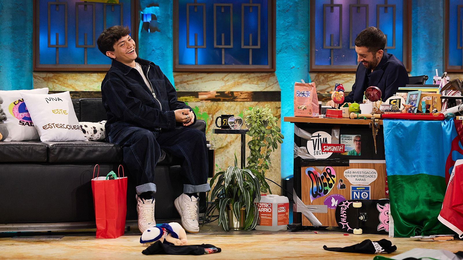 La Revuelta | JJ: "¿A quién no le gusta tener unas bolas en la boca?" - La Revuelta | Ver