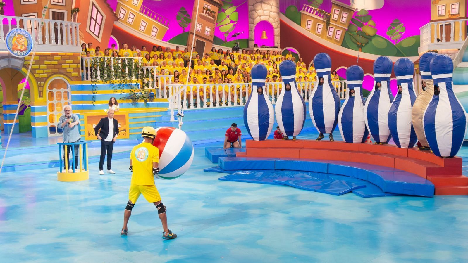 Vuelve el programa favorito de los niños, padres y abuelos. Con Lalachus y Ángela Fernández, el Grand Prix regresa a RTVE un verano más. Muy pronto, en La 1.