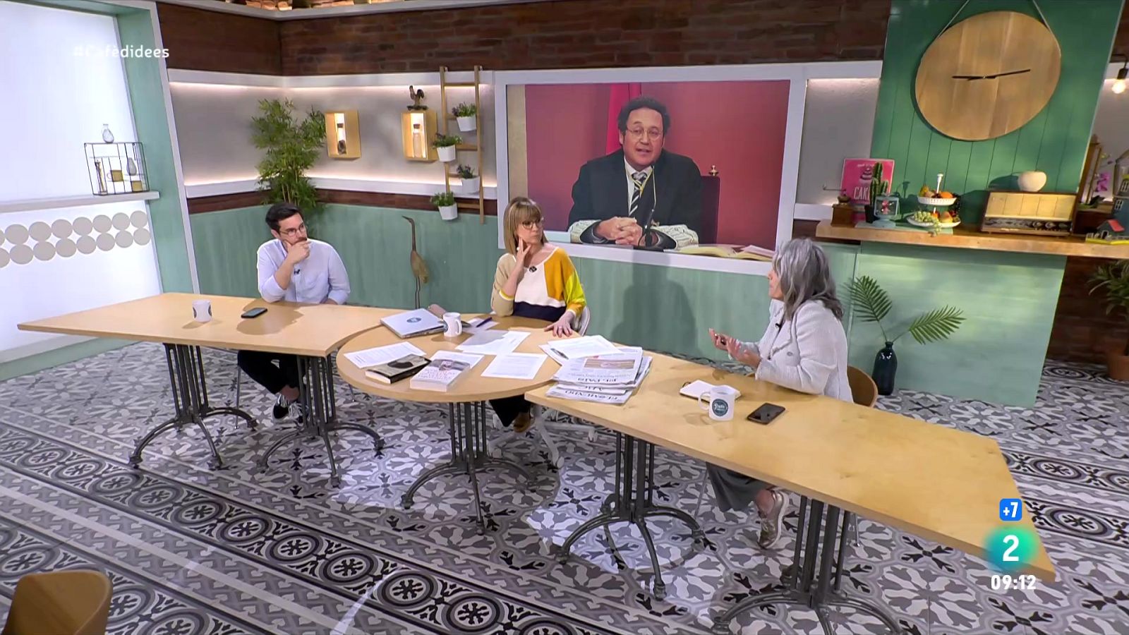 Laure Vega, Juan José Millás i Ernest Riveras