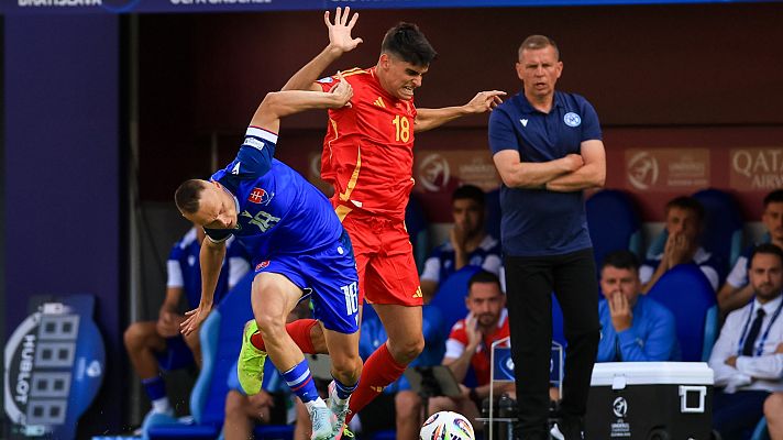 Europeo de fútbol Sub-21 2025 - Gerard Martín sufrió una lesión en la mano derecha durante el partido ante Eslovaquia