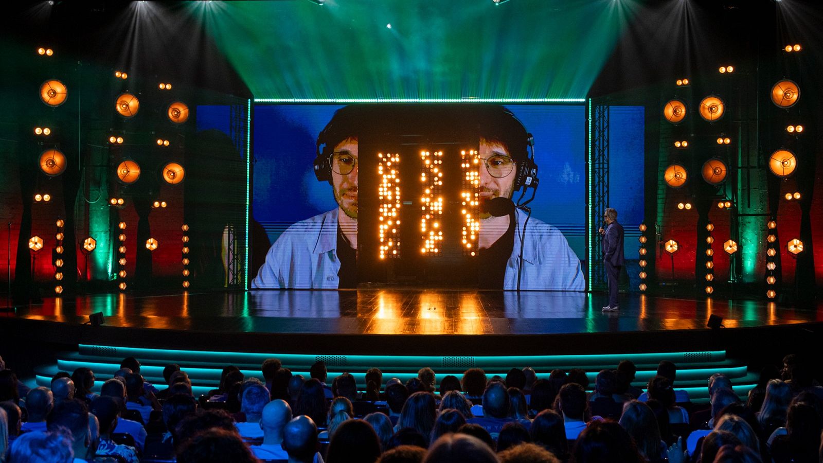 El público ha hablado: “¡Qué bien cierra la pantalla!” - Futuro imperfecto | Ver