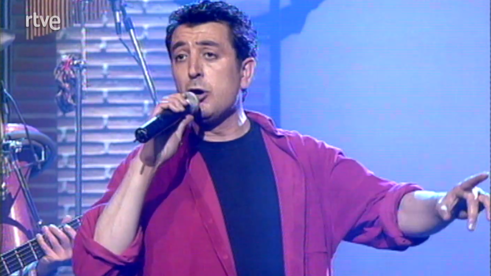 Recital de Manolo García presentando su nuevo disco 'Arena en los bolsillos' - Música en el Archivo de RTVE | Ver