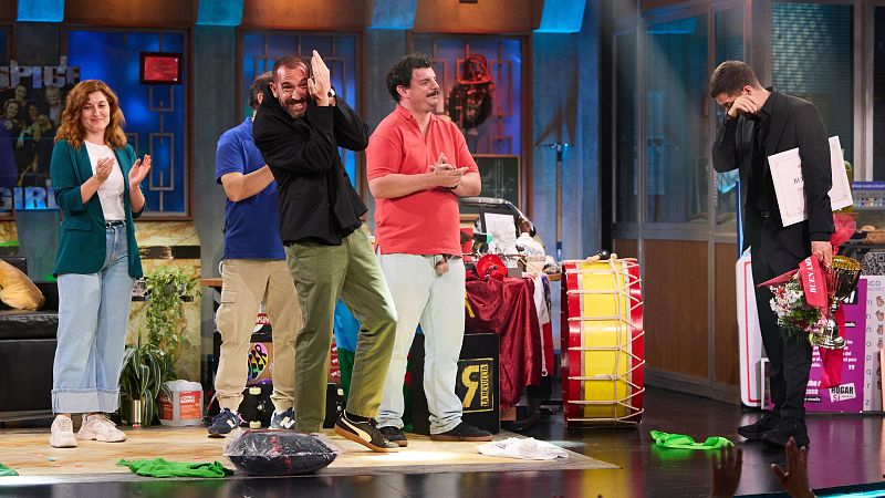 La Revuelta | Jorge Ponce pone a prueba la amistad de Broncano