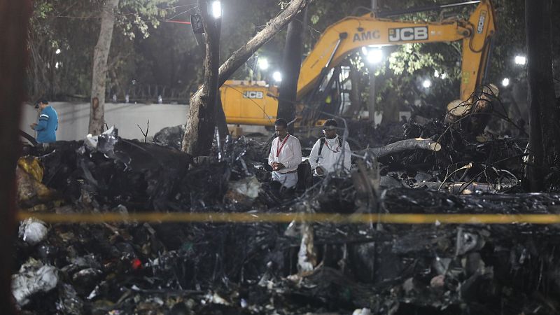 La tragedia del accidente aéreo en la India: solo un superviviente entre los 242 pasajeros