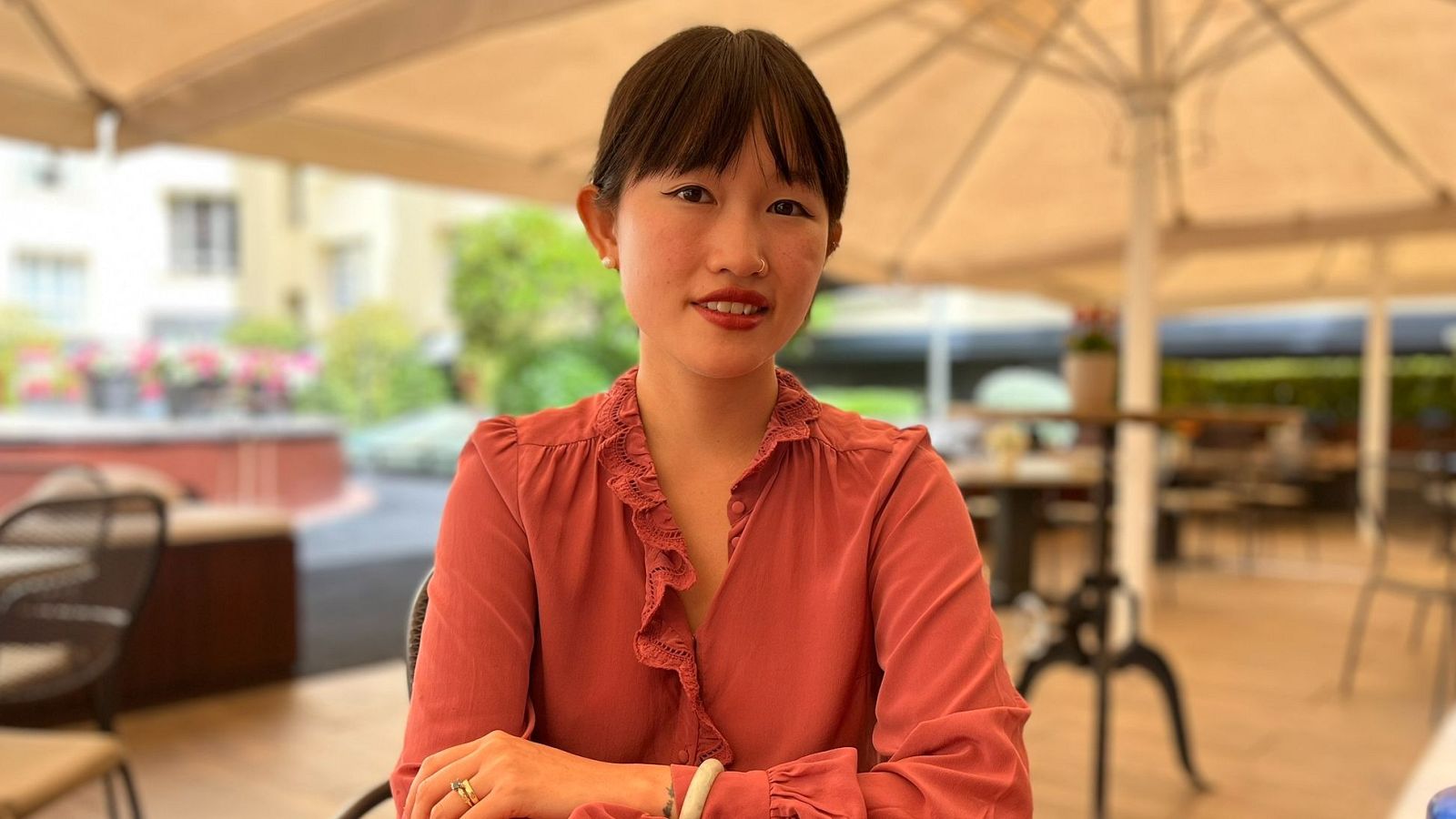 R.F.Kuang habla sobre la decisión de Rin de esterilizarse - Modo Digital | Ver