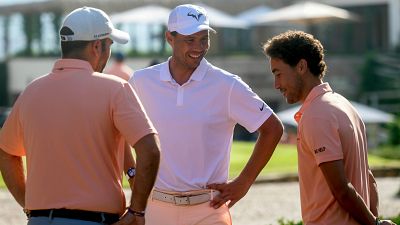 Rafa Nadal juega al futgolf para recaudar fondos contra la esclerosis
