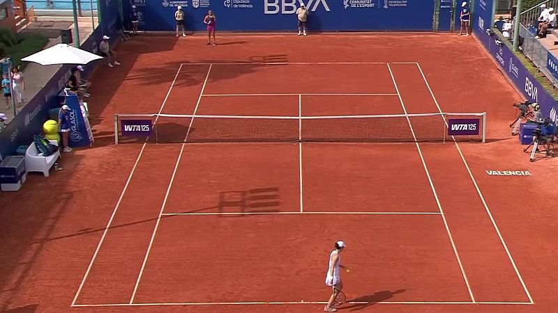 Tenis - WTA Internacional de Valencia. 1� Semifinal: Hanne Vandewinkel - Louisa Chirico - Tenis | Ver